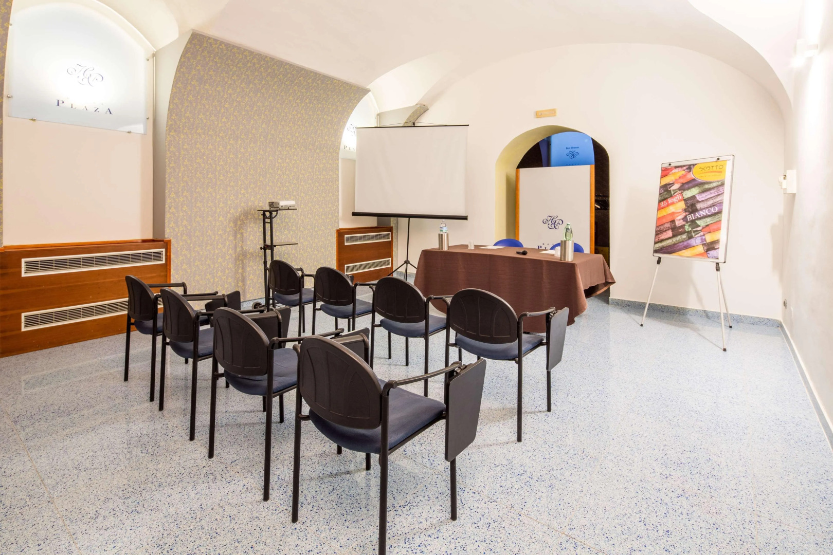 Отель Best Western Plus Hotel Plaza Napoli