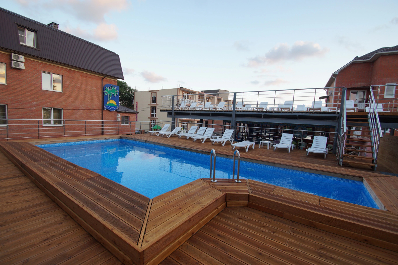 Отель Лотос