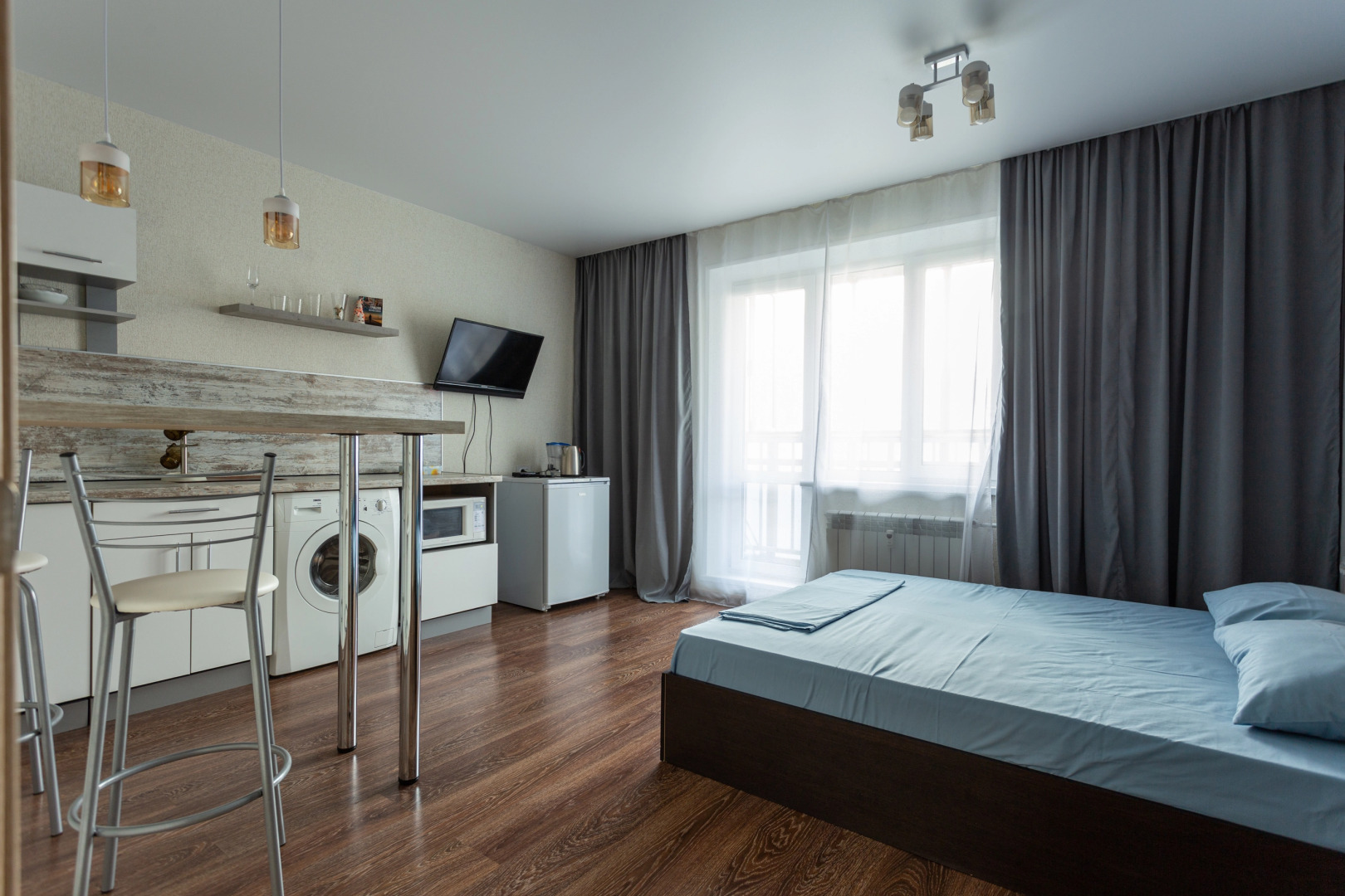 Апартаменты на Братьев Кашириных 111