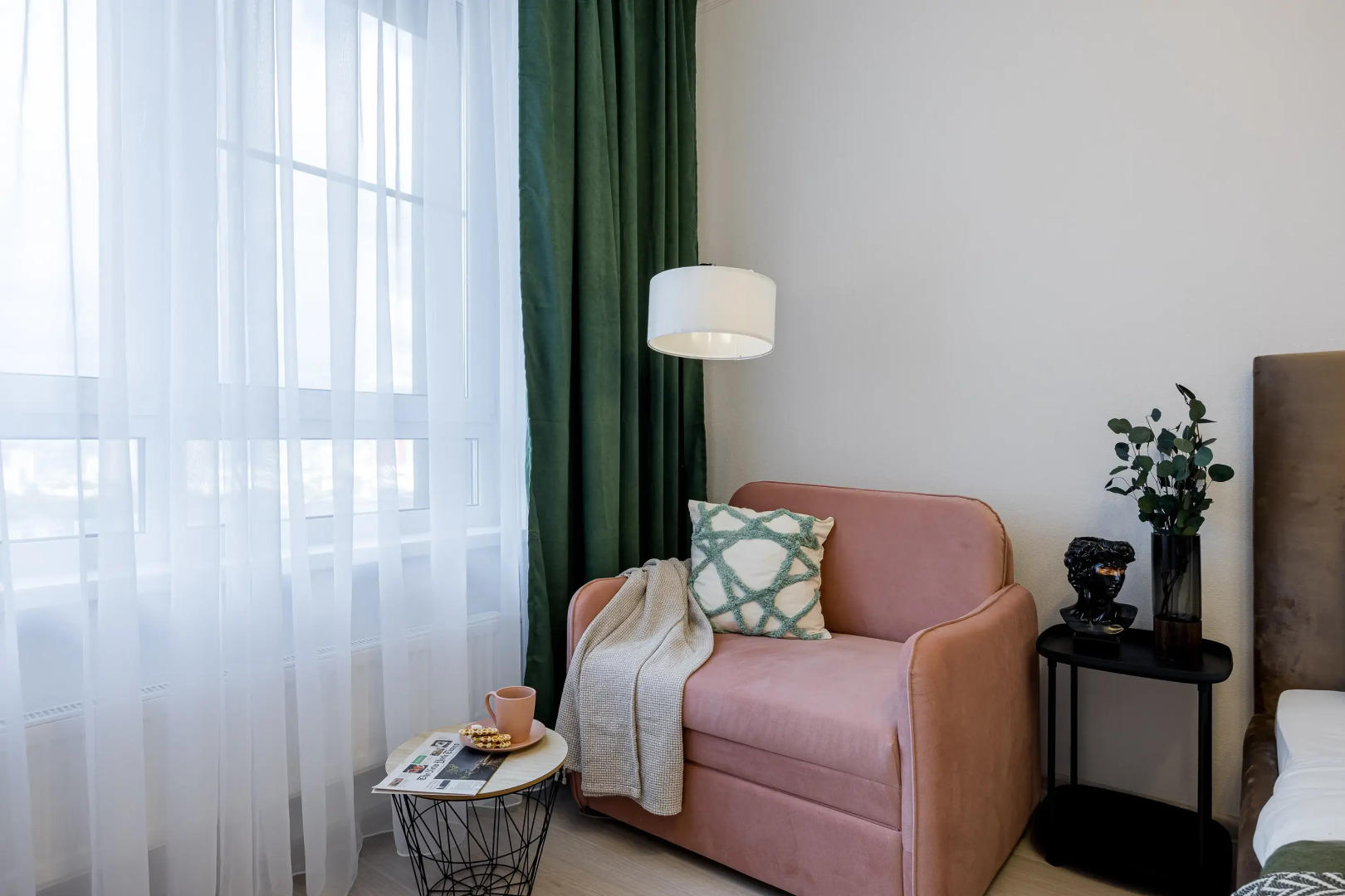 Квартира Уютная 2х комнатная у метро Нагорная