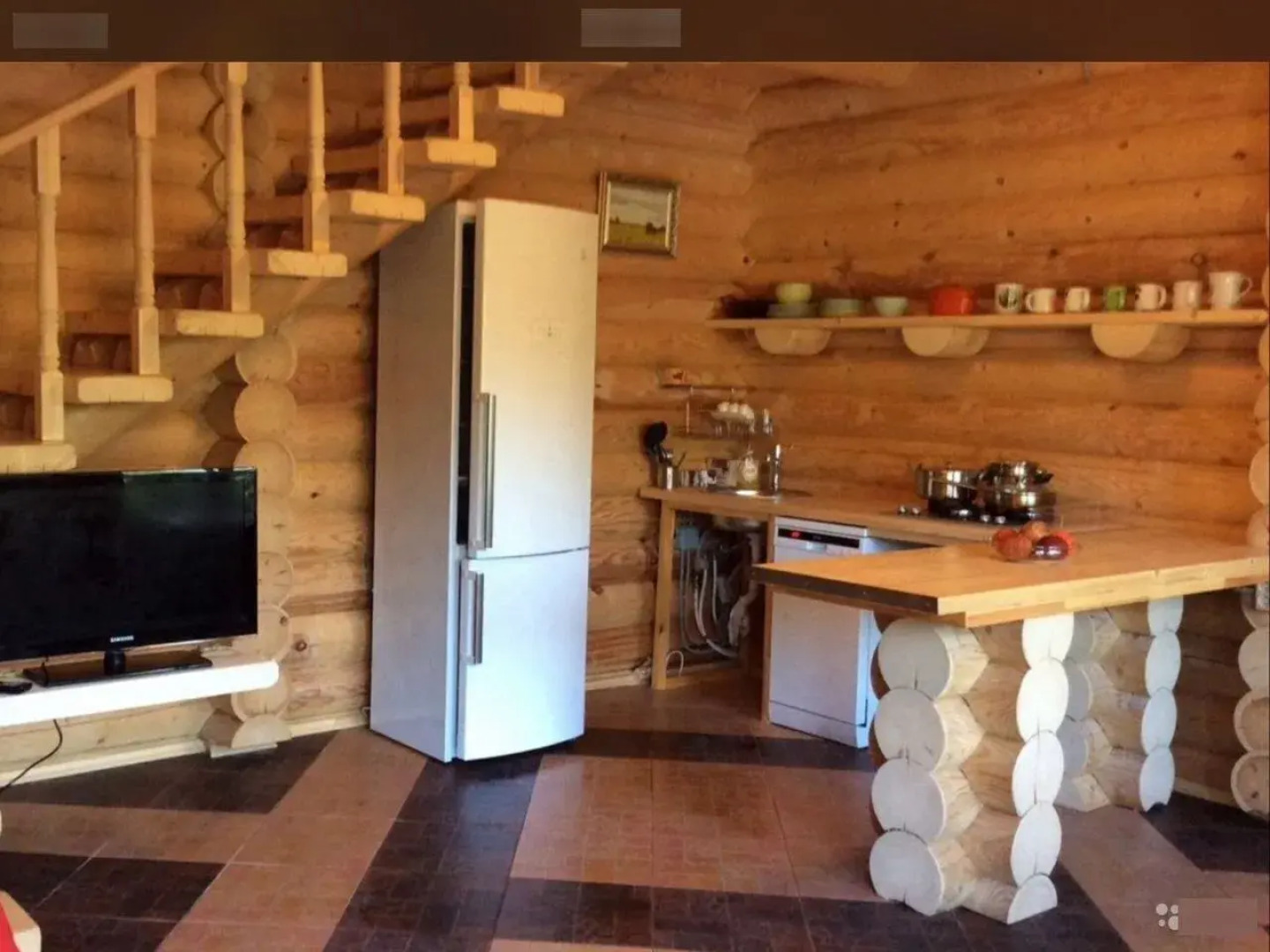 Частный дом на берегу Лемболовcкого озеpа