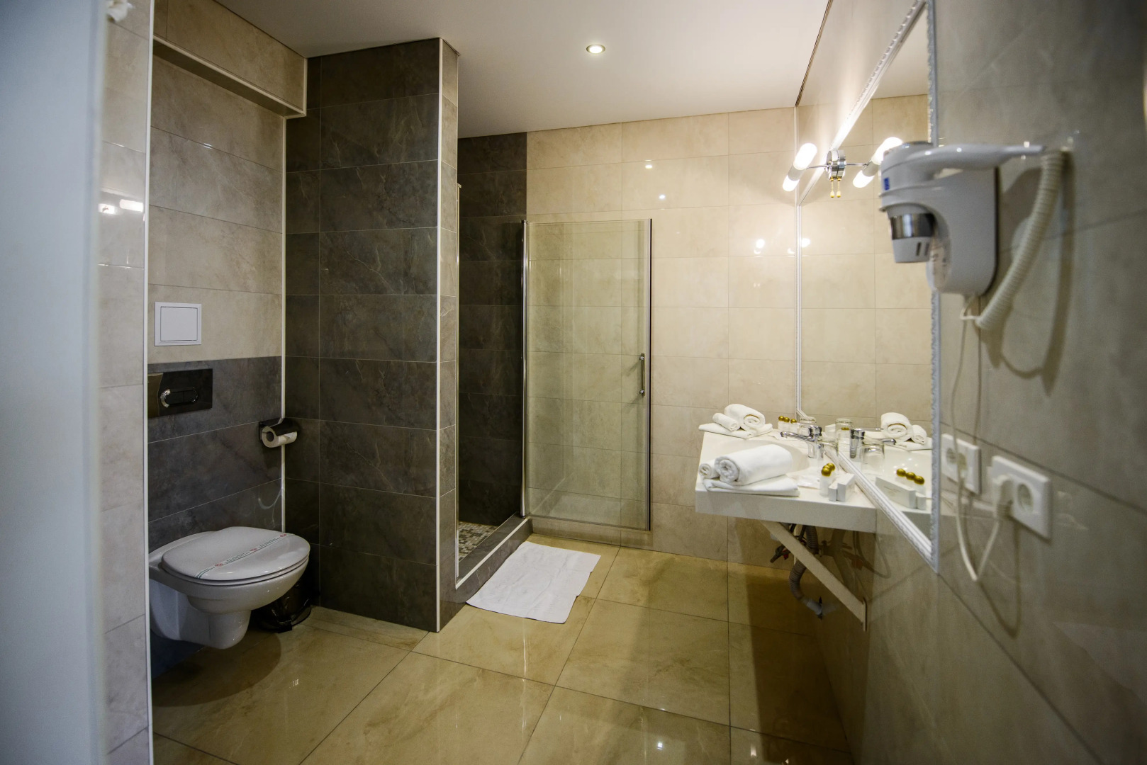 Отель ГК Victoria