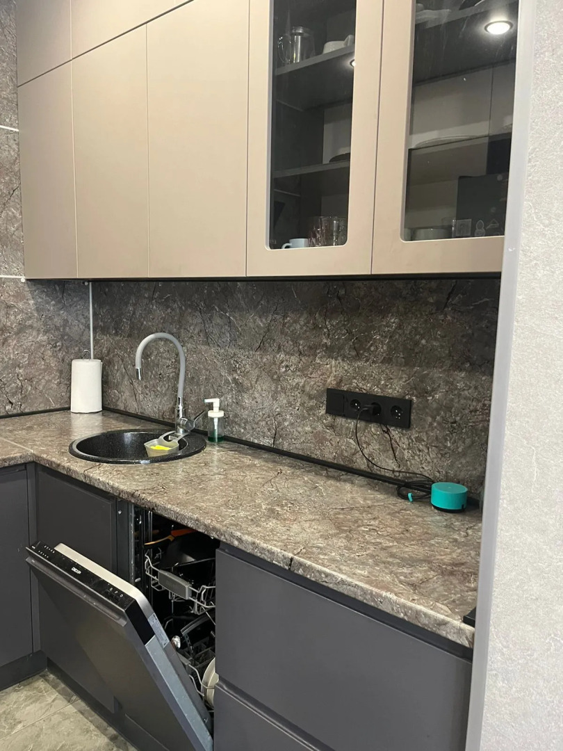 Квартира современная трехкомнатная в Великом Новгороде