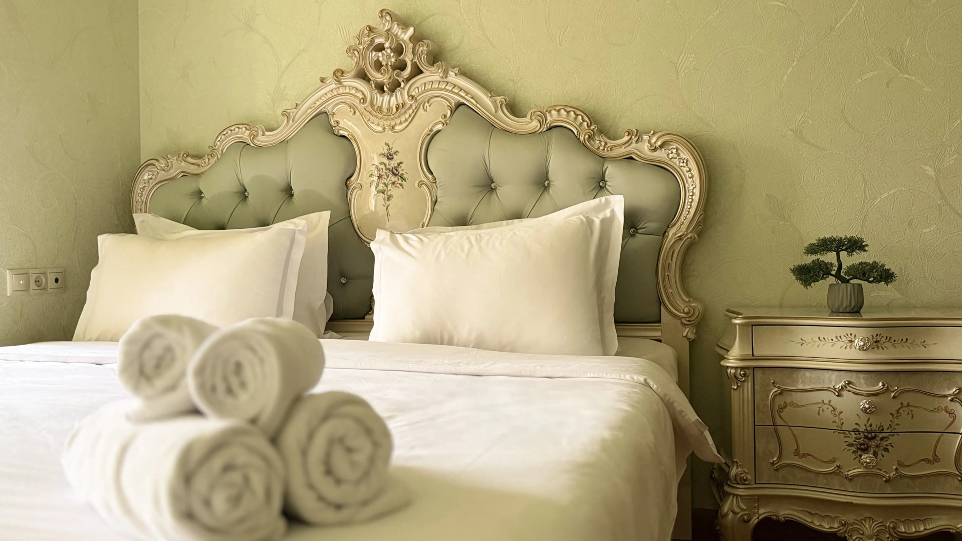 Апартаменты с 2 Спальнями и с Балконом в Центре Города от Sweet Home