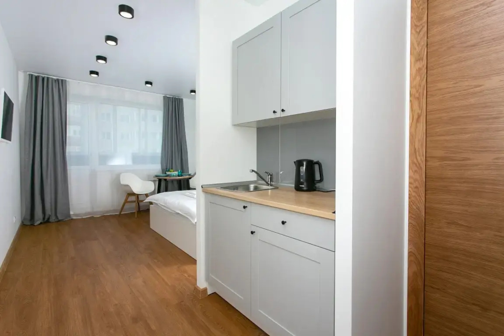 Апартаменты Домант Романова 60/1 (2)