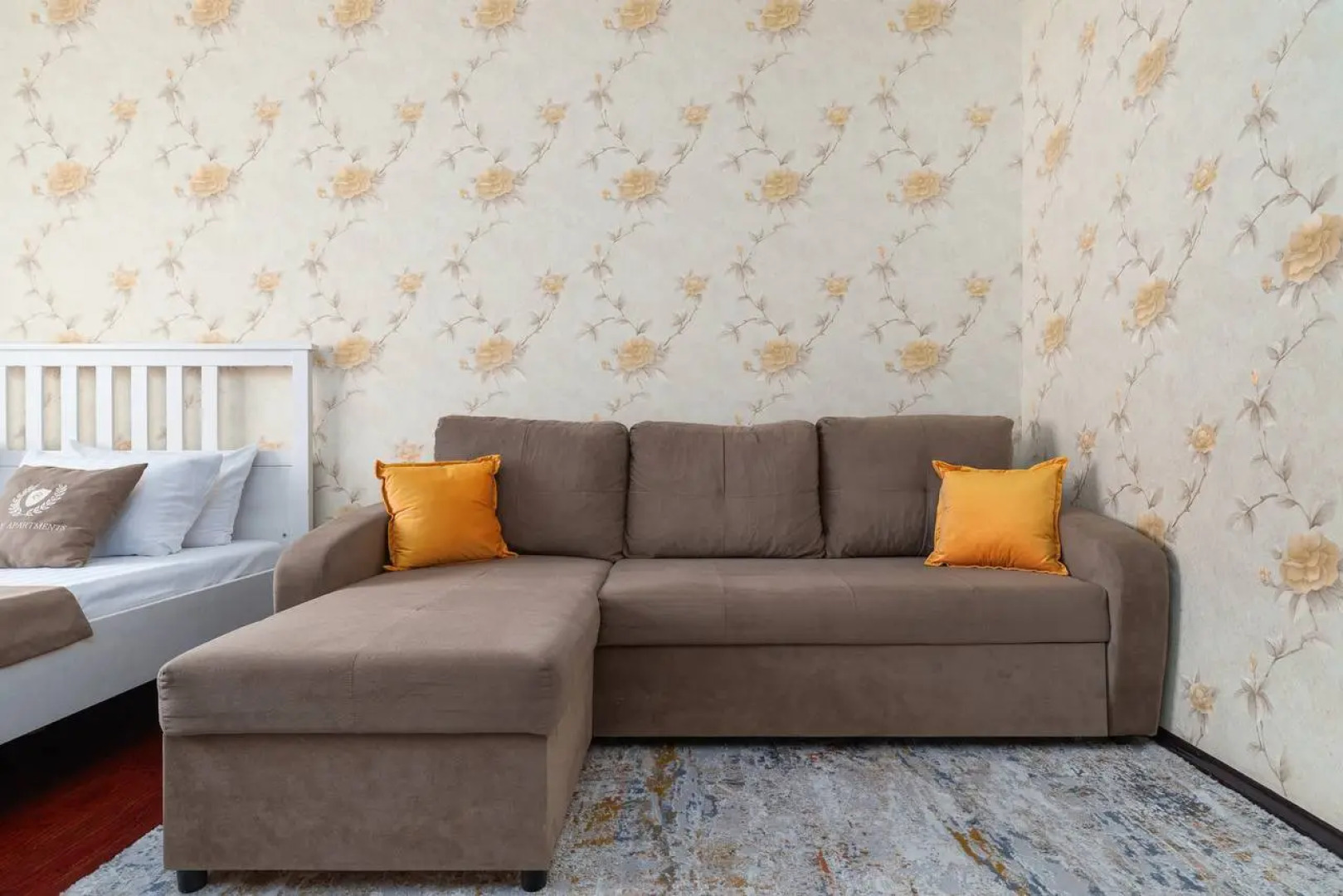 Апартаменты на 8 этаже на Восточно Кругликовской