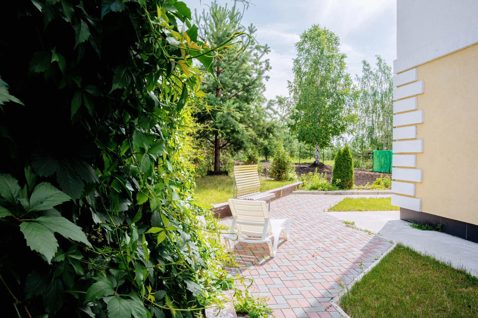 Апартаменты 3-х комнатные дизайн 70м2 в частном доме с бассейном и спа -комплексом