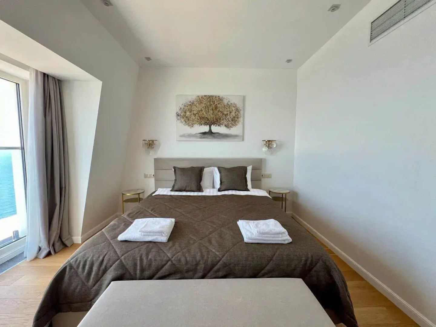 Квартира Граф Толстой