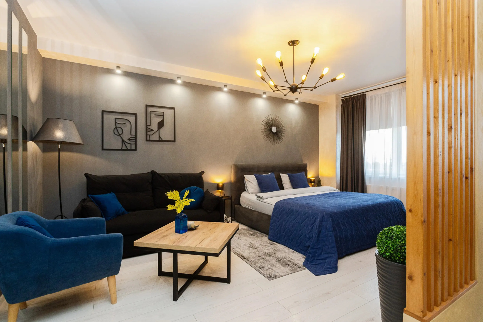 Квартира класса комфоpт плюс с красивым видом из окна в историческом центре города Амалиенау