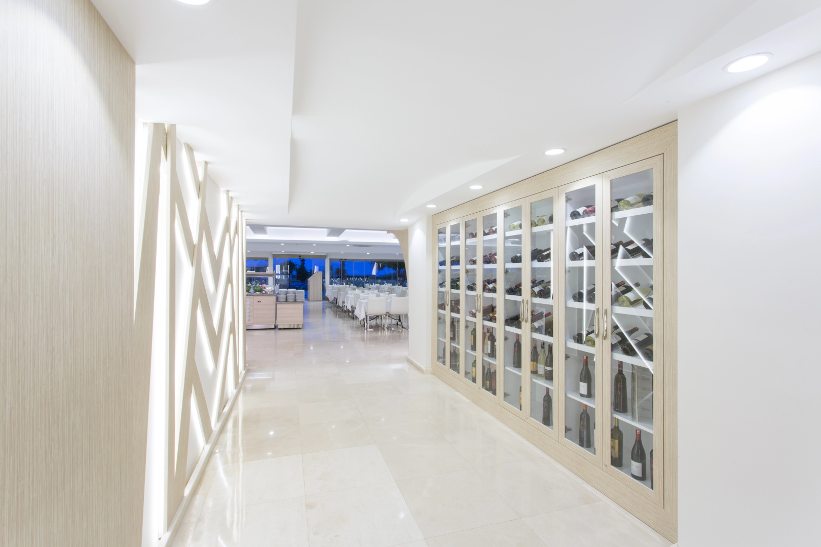 Falcon Hotel