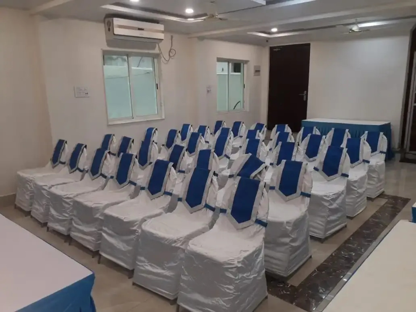 Отель Royal Castle