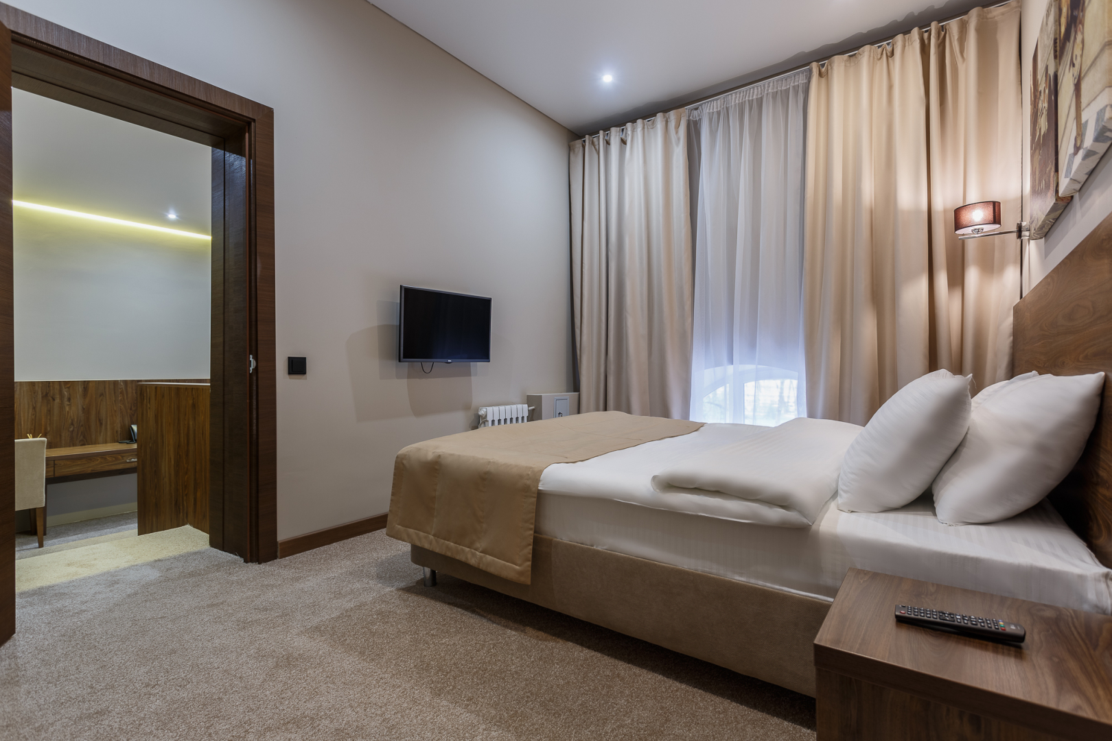 Отель Riverside