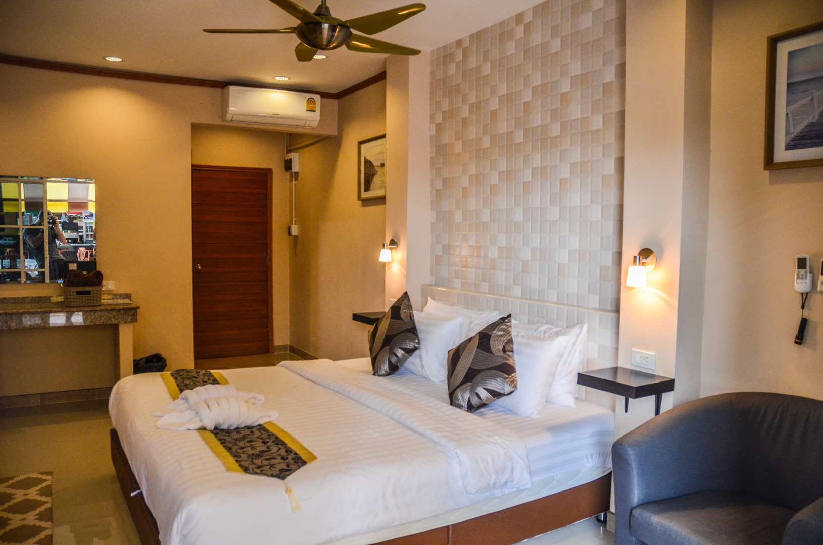 Отель 4 Palms Resort