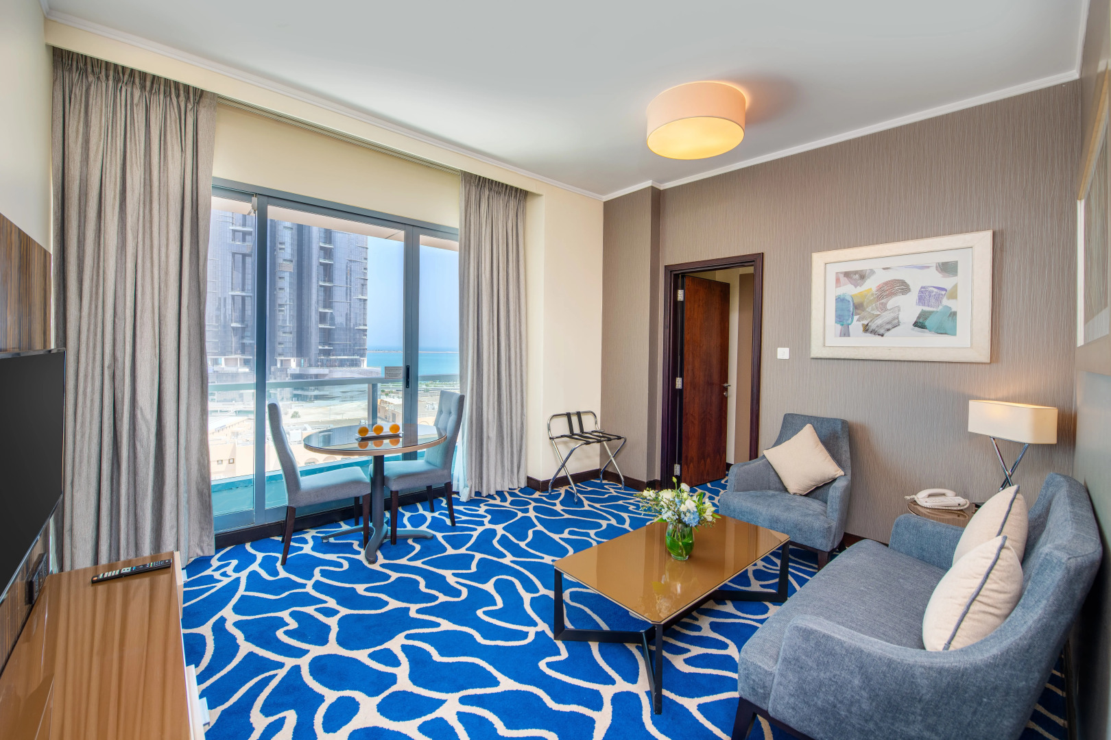 Отель HAWTHORN EXTENDED STAY BY WYNDHAM ABU DHABI