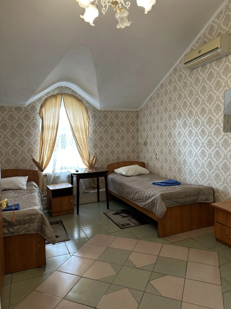 Отель Лотос