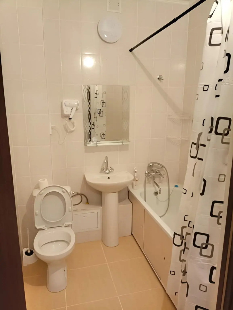 Апартаменты Двухкомнатные на втором этаже с балконом