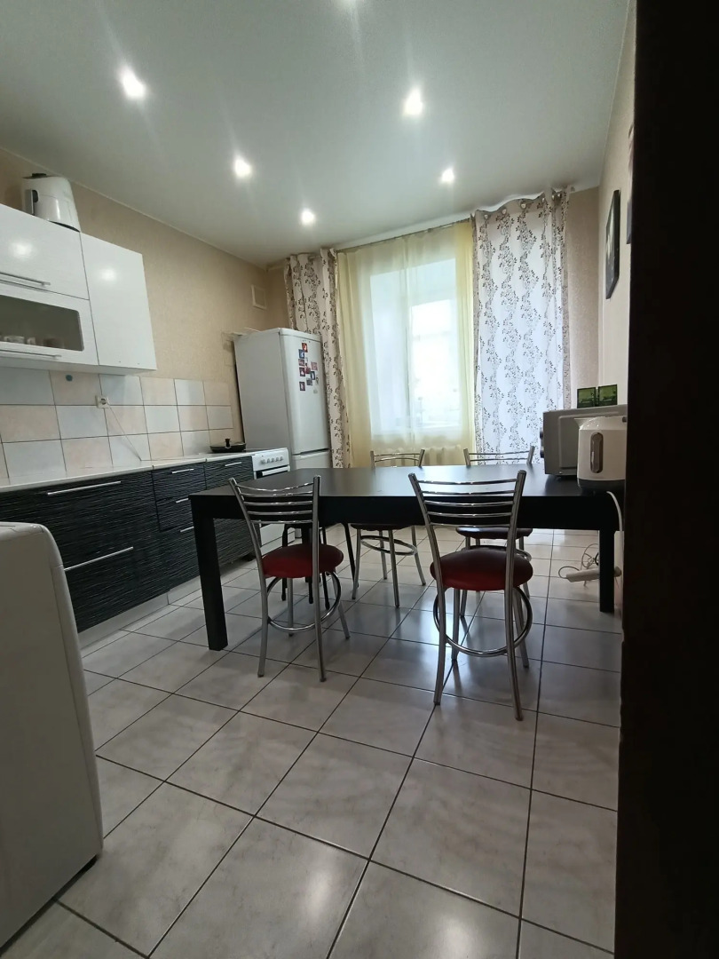 Квартира Серова 51/11