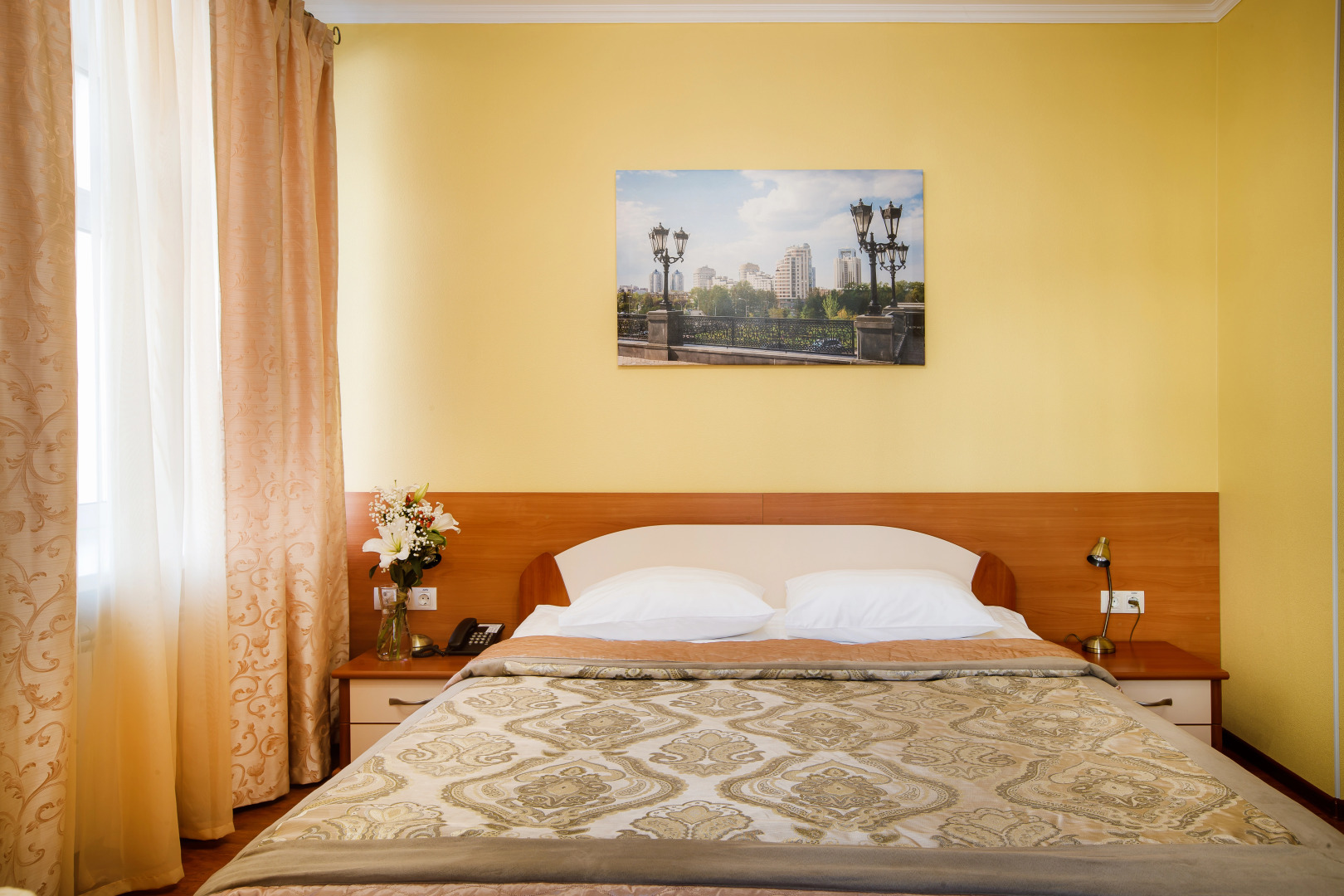 Отель Свердлова 27