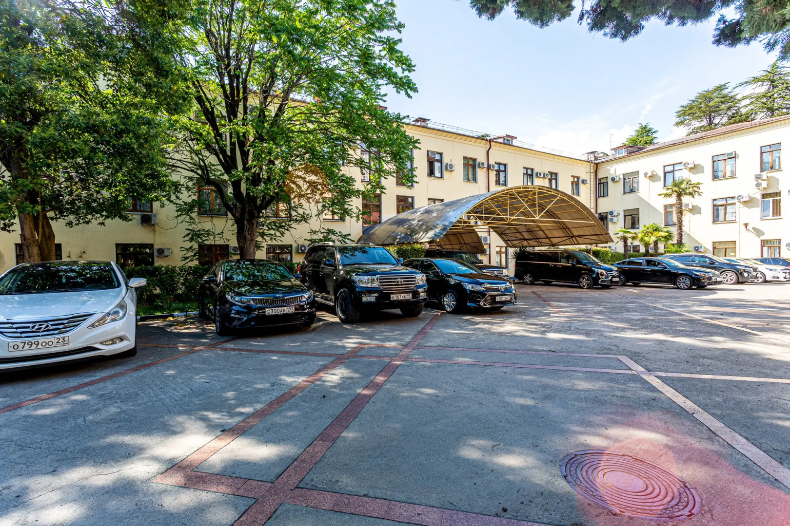 Апартаменты в Самом центре Сочи