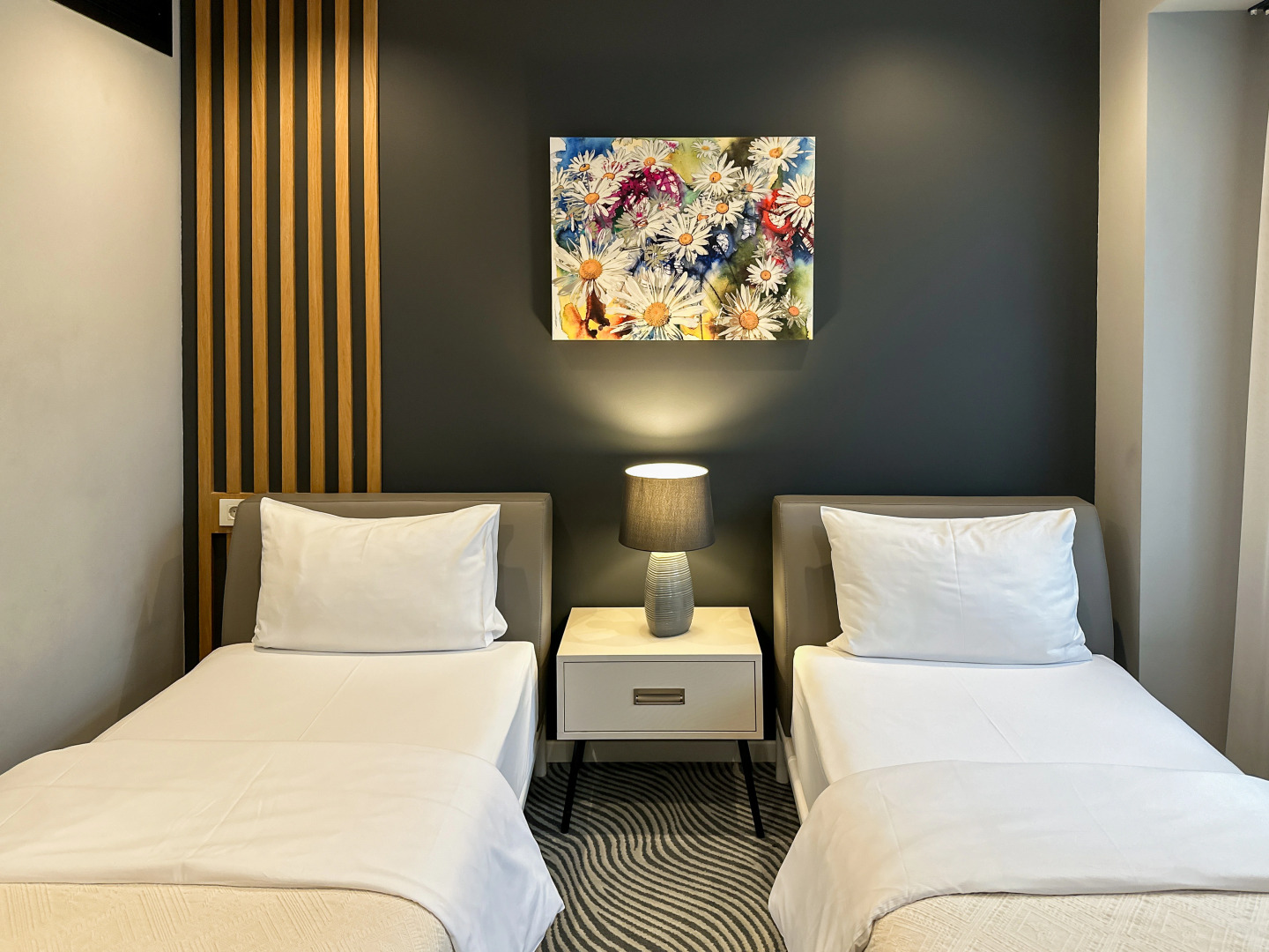 Отель Silver 39  Corner Hotel