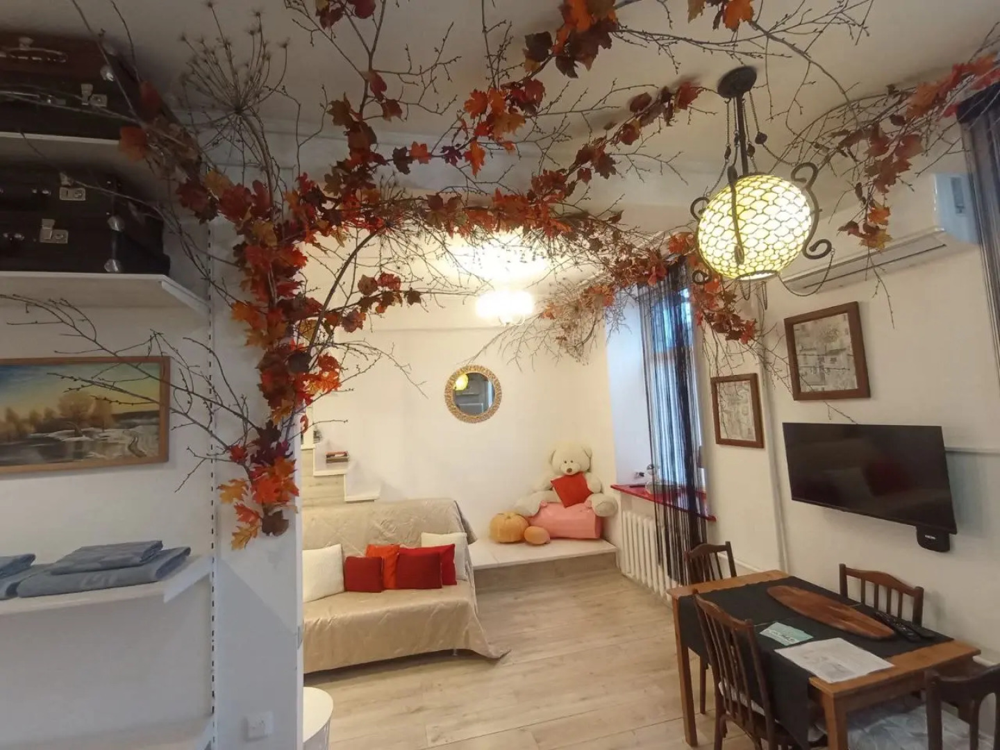 Квартира Студия с авторским декором Сказочный лес в красивом доме