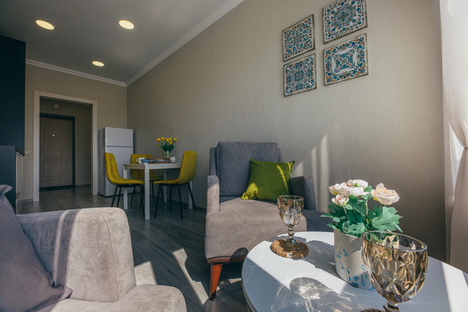 Апартаменты на Рыбной Деревне с Панорамным Видом в Новом доме