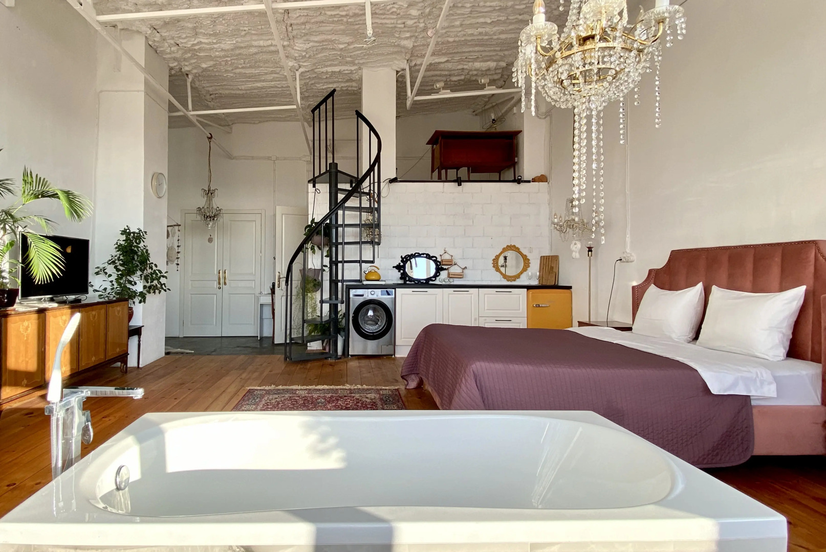 Апартаменты ApartMari Уникальный Люкс с видом на город