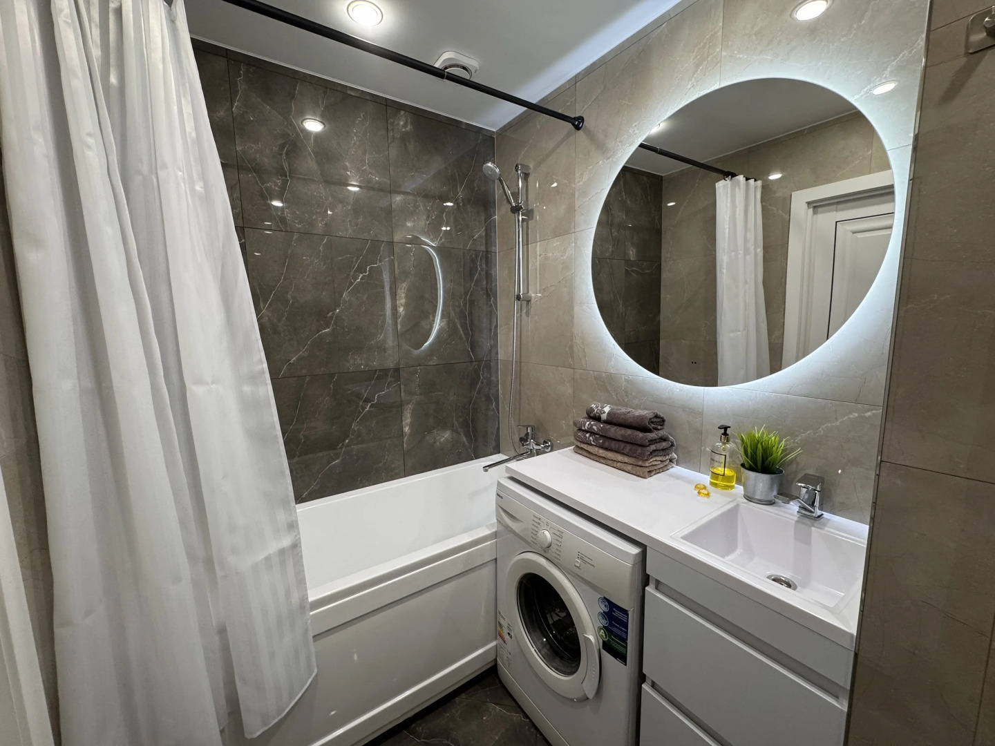 Апартаменты Большие 2-х комнатные с видом на Волгоград