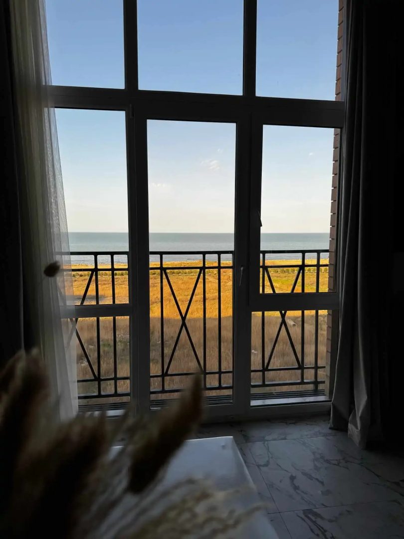 Квартира Трехкомнатная уютная с потрясающим видом на море