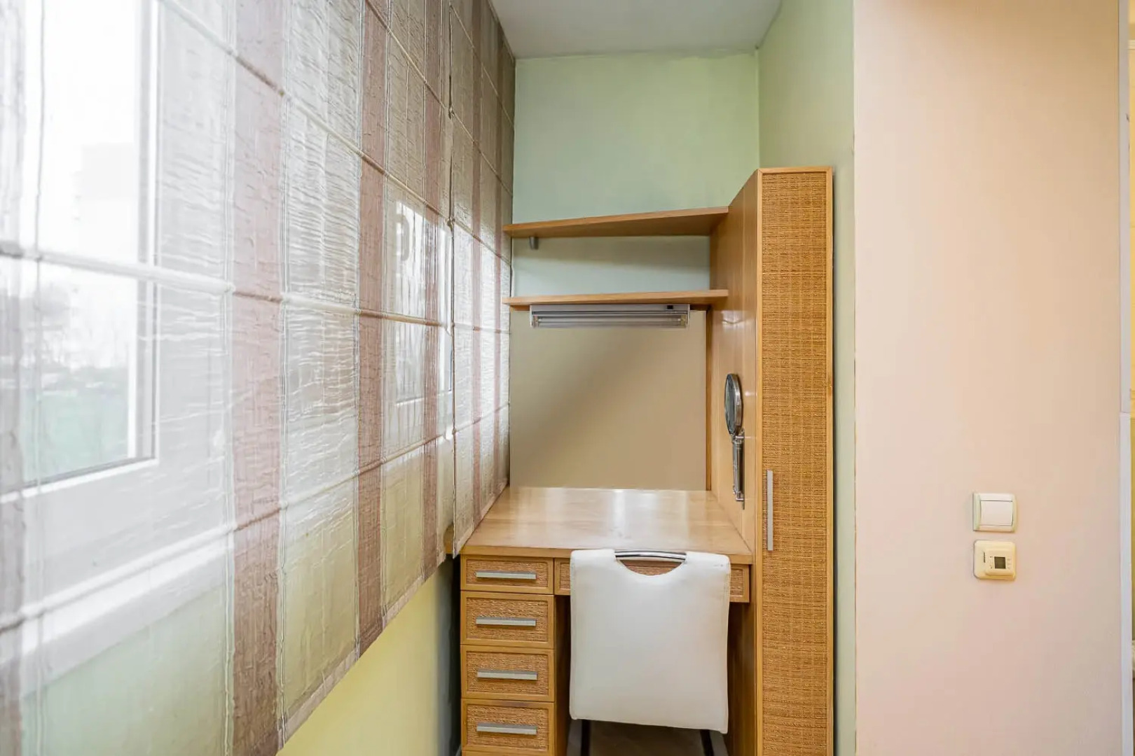 Апартаменты трехкомнатные на Мельникайте 16