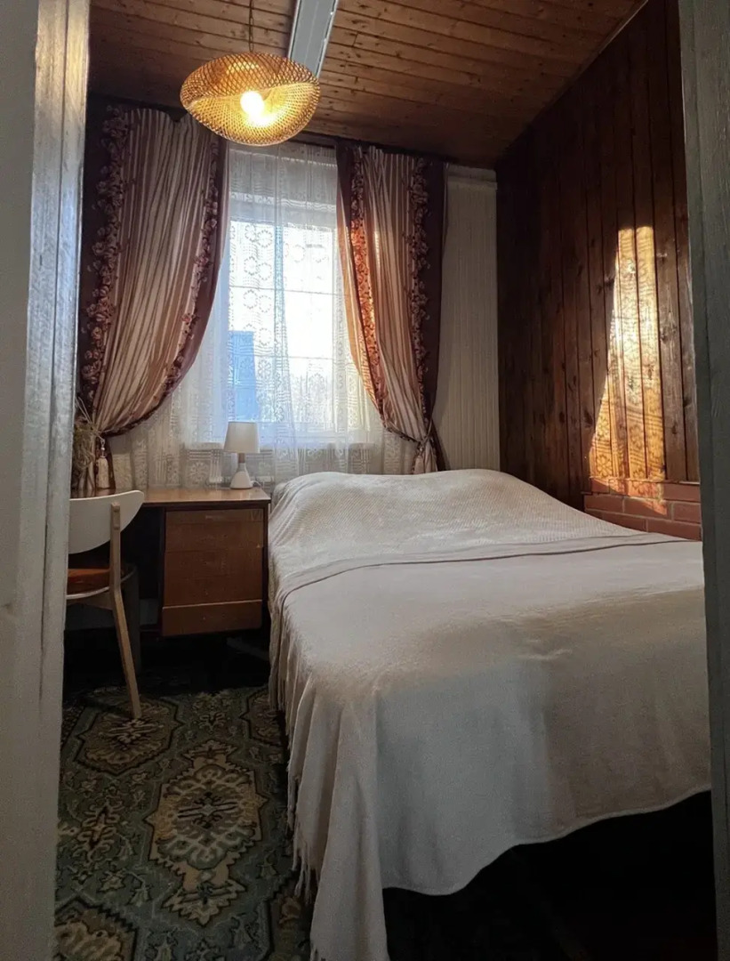 Частный дом четырехкомнатная дача 120 м²