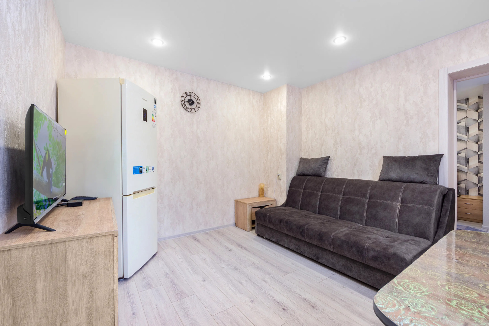 Апартаменты Двухкомнатная квартира в Центре города на Дунаевского 12