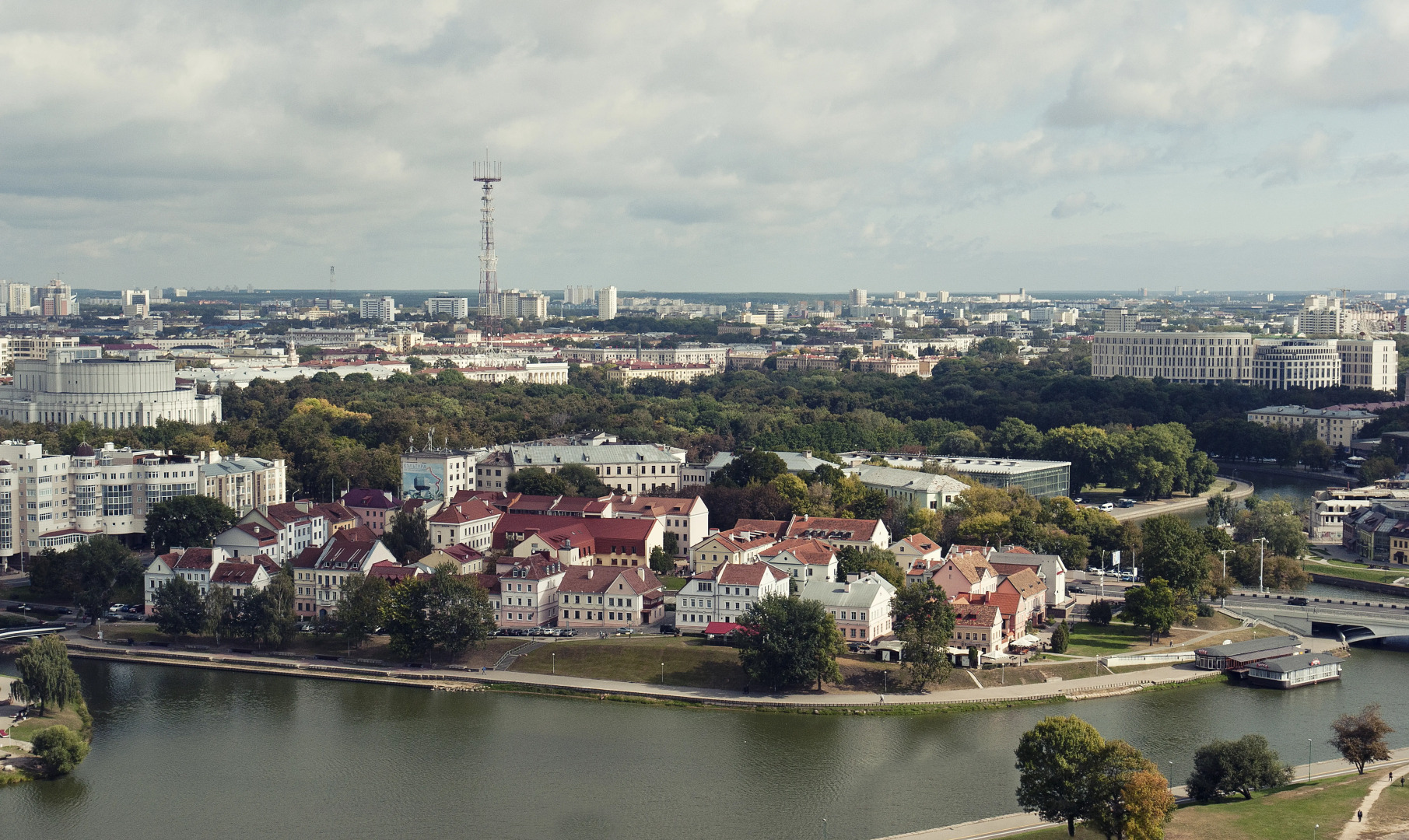 Отель DoubleTree by Hilton Minsk