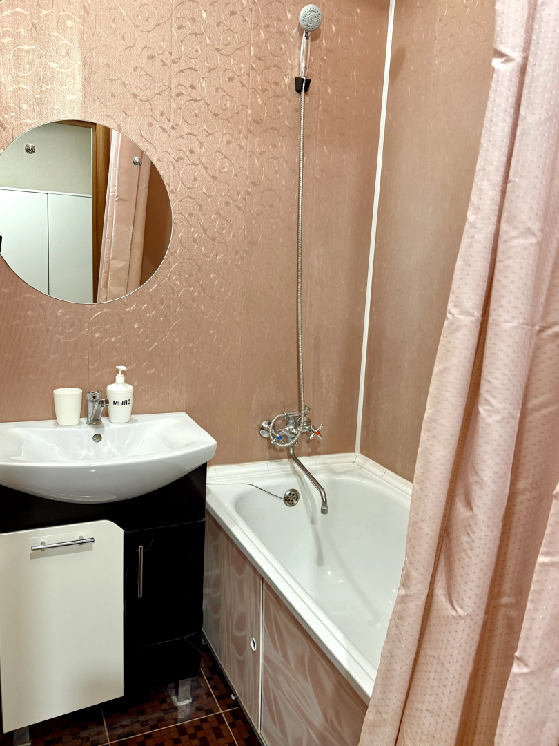 Квартира Pskov City Apartments 2 Mikhailovskaia 1