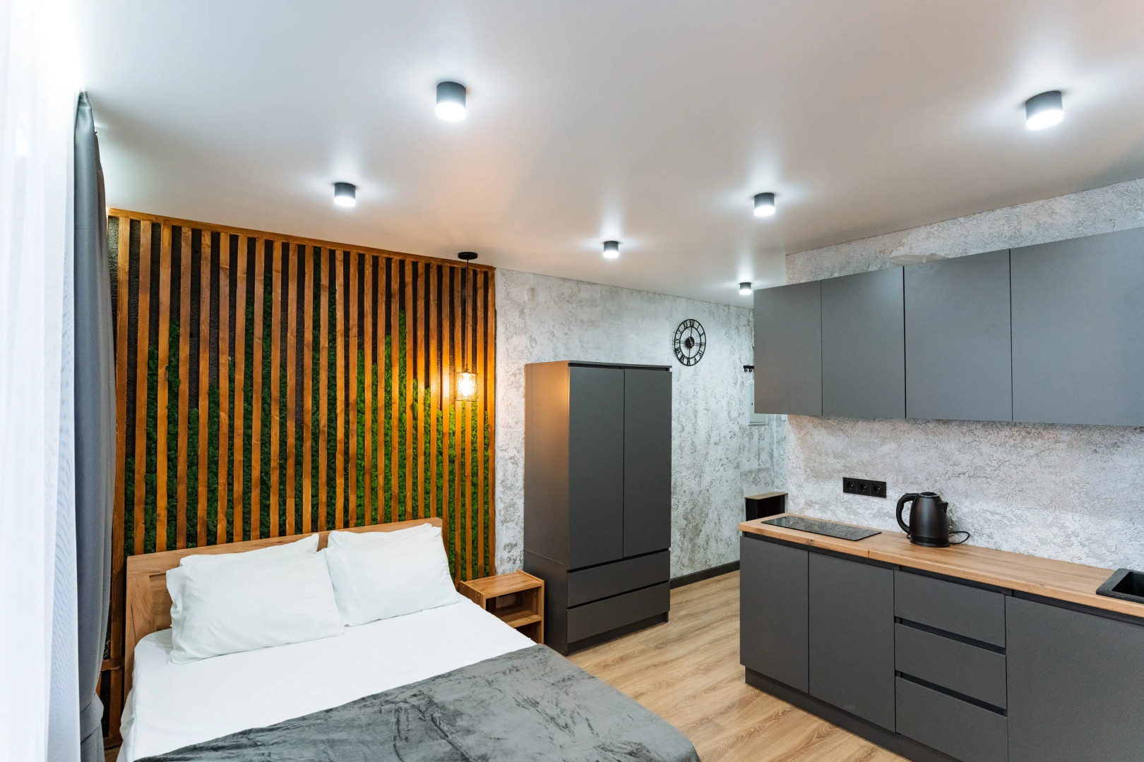 Квартира Уютная студия с дизайнерским ремонтом