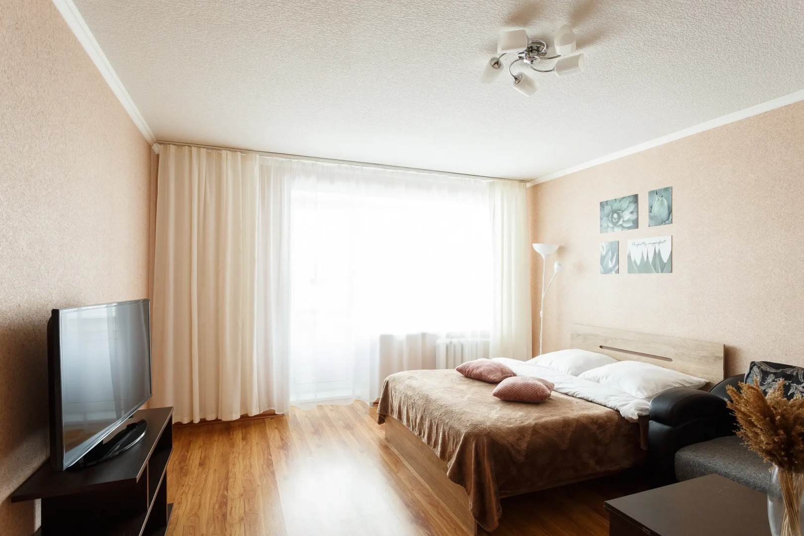 Апартаменты Живи Уютно Каравелла