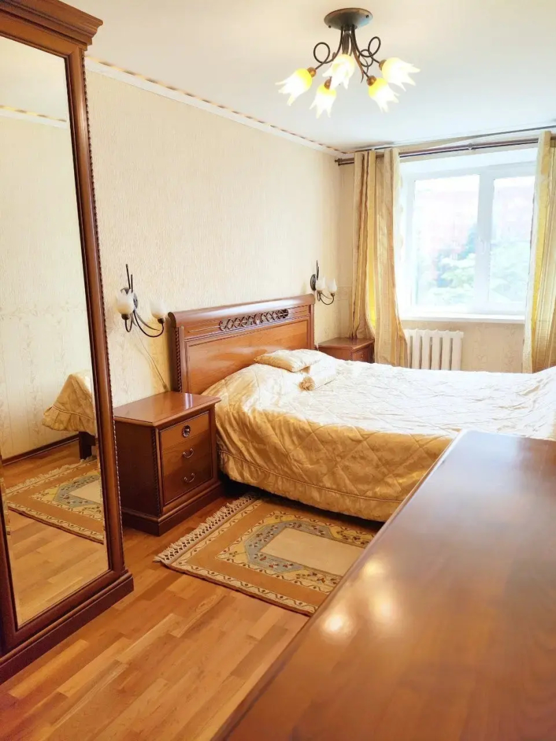 Великолепная трехкомнатная квартира в самом центре Тулы