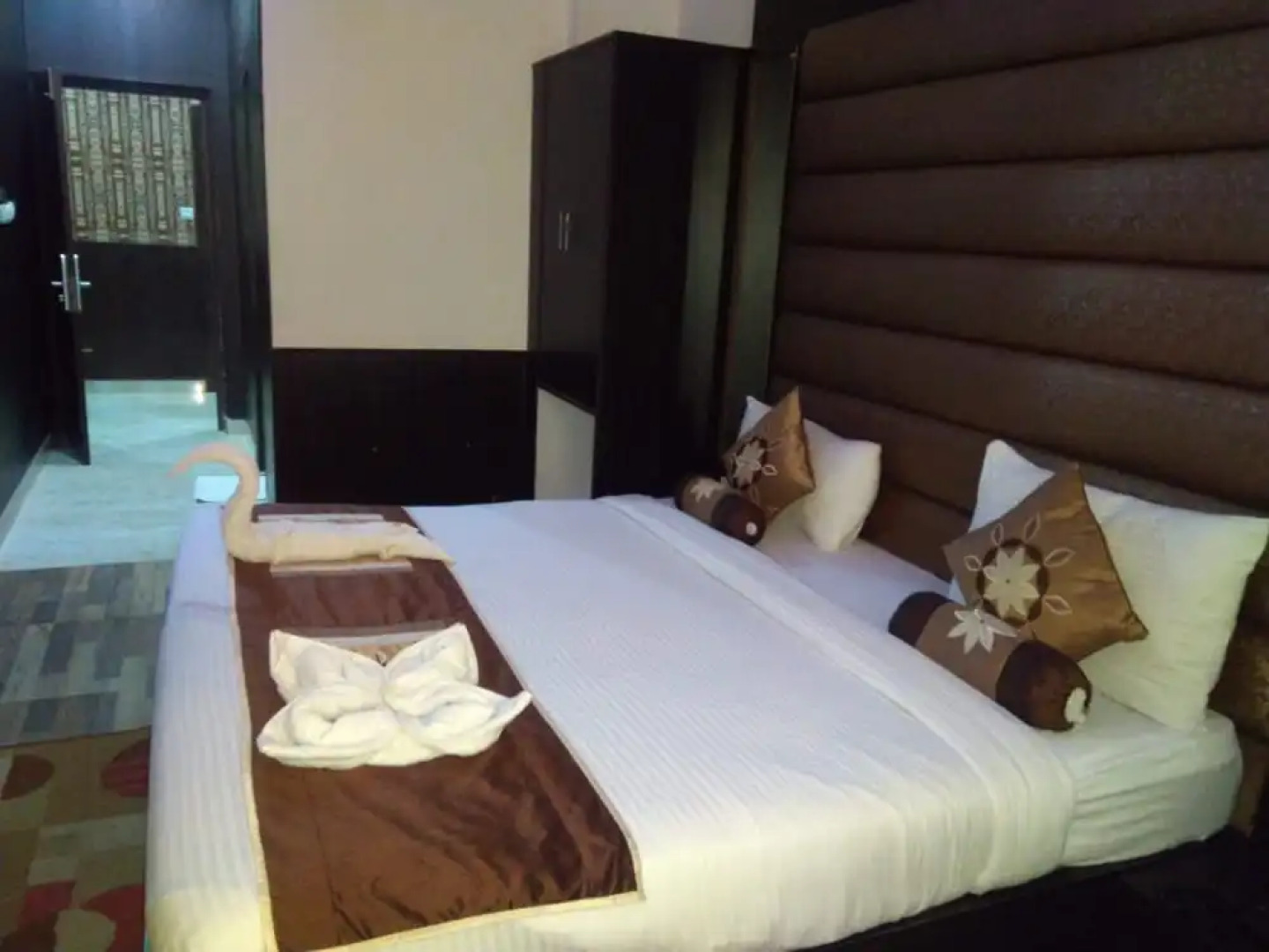 Отель Vibhav Grand