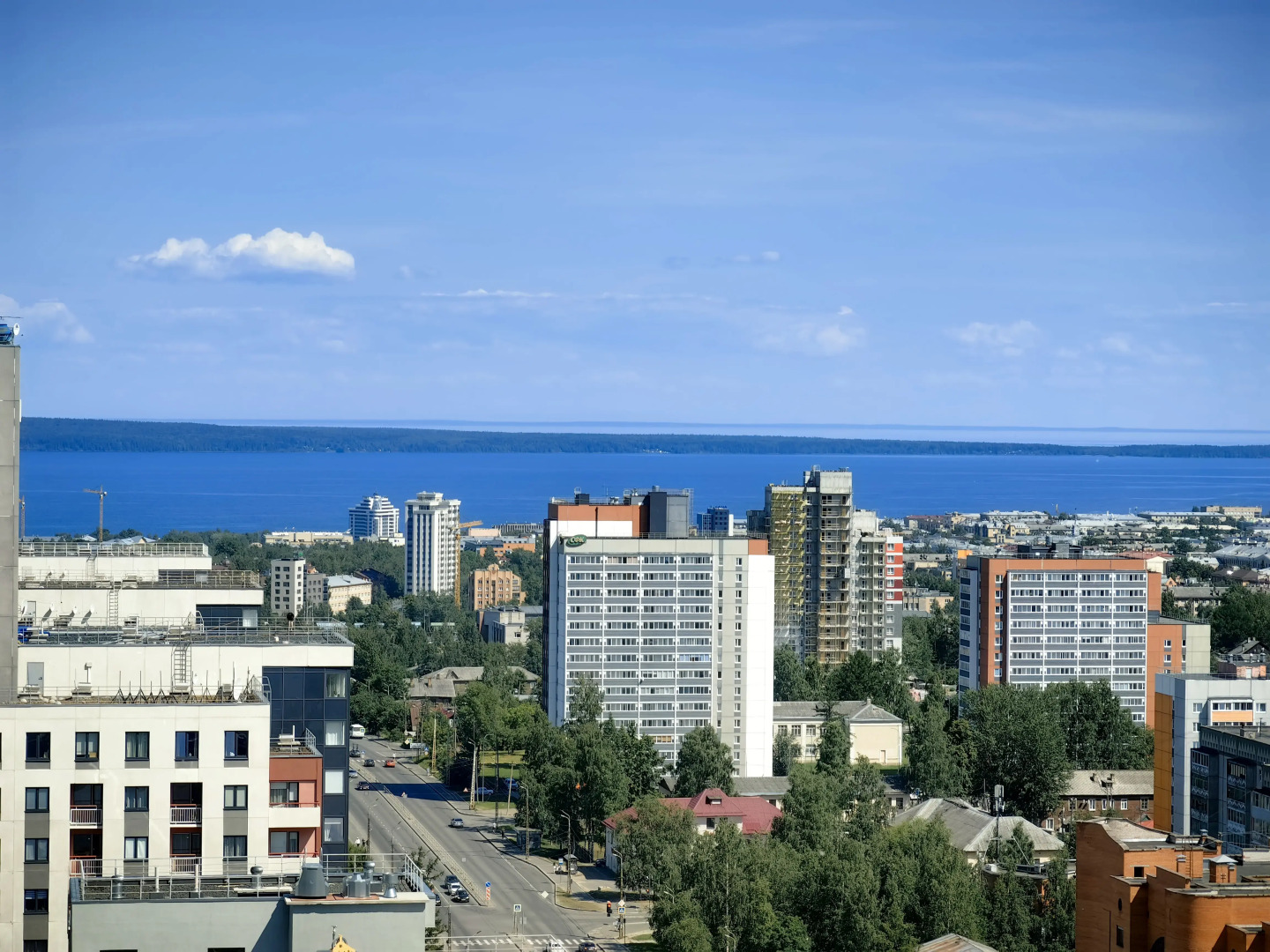 Видовая Двухкомнатная Квартира с Подземным Паркингом