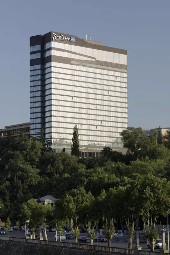 Отель Radisson Blu Iveria Hotel, Tbilisi