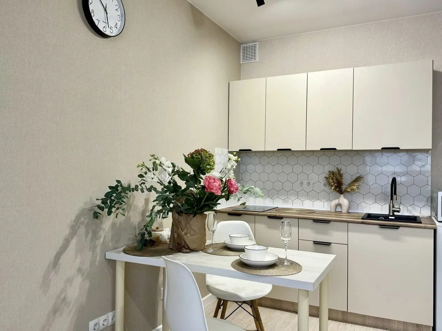 Квартира ApartHause со Стильным Дизайном и Красивым Видом