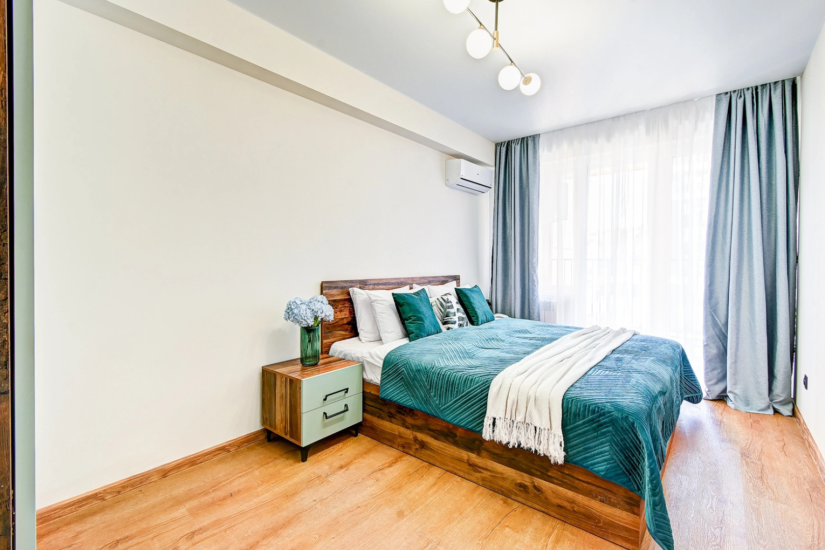 Квартира на 1й линия от моря большая комфортная