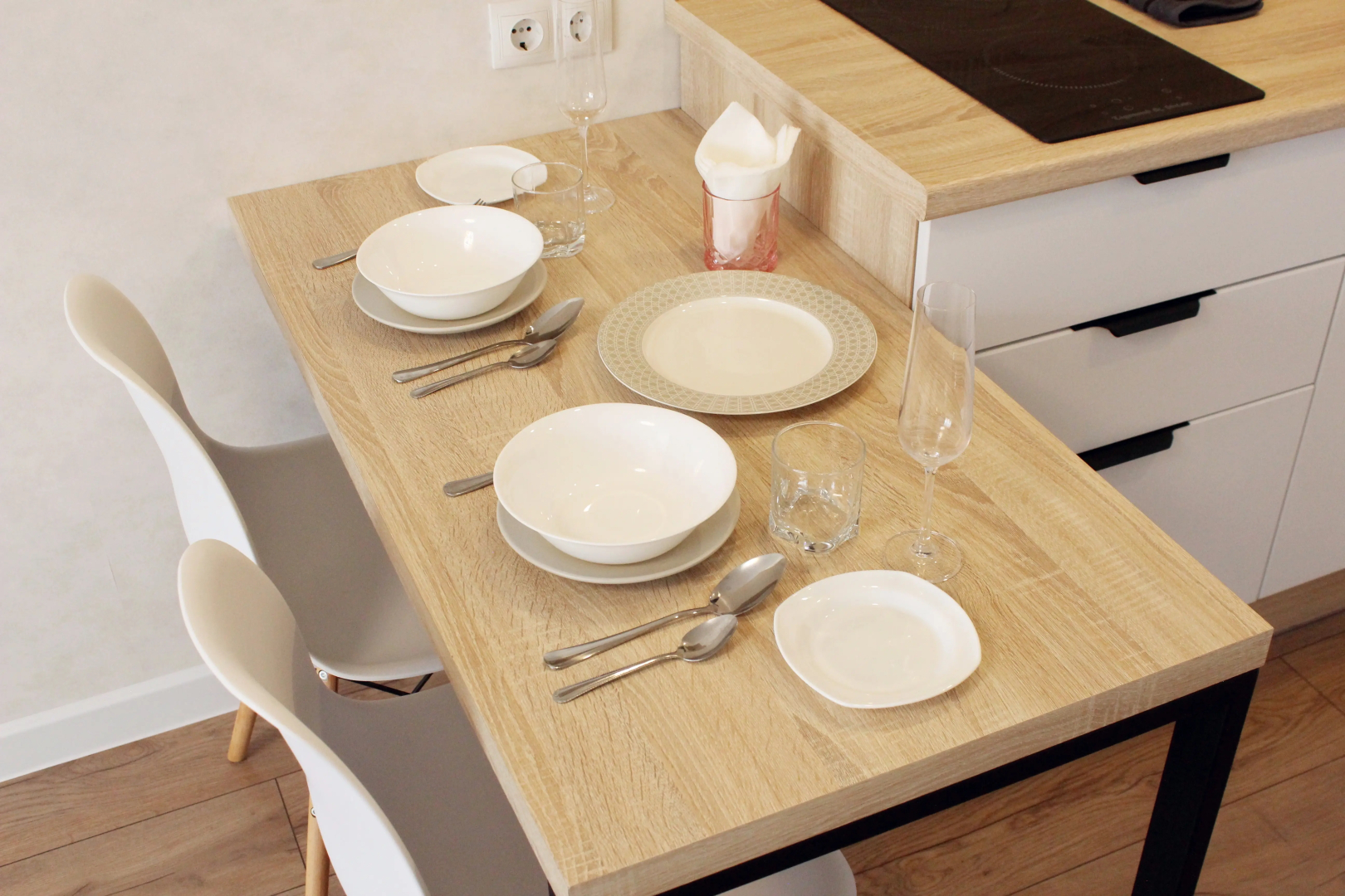 Квартира - студия рядом с проспектом Октября.