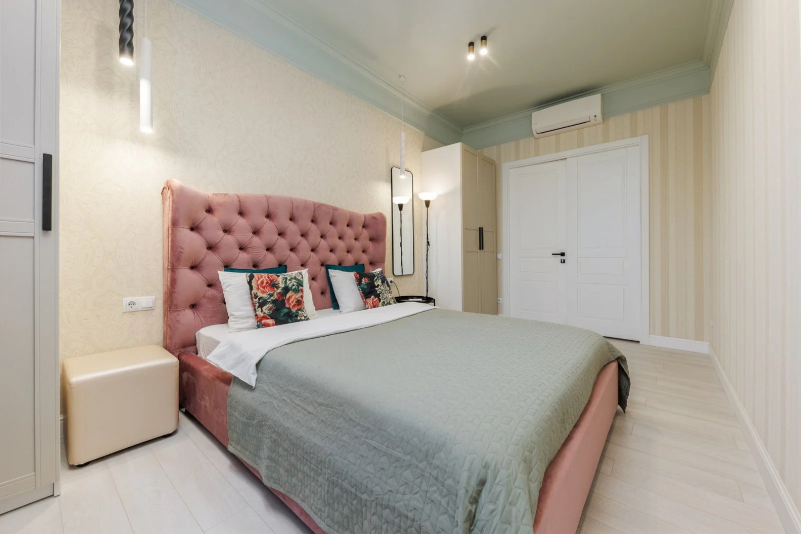 Апартаменты Royal apartments Minsk 5