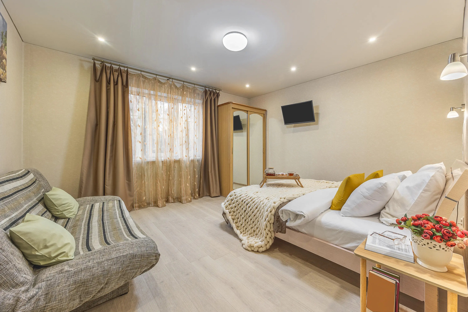 Квартира Около Рыбной Деревни и Южного Парка с Удобным Матрасом