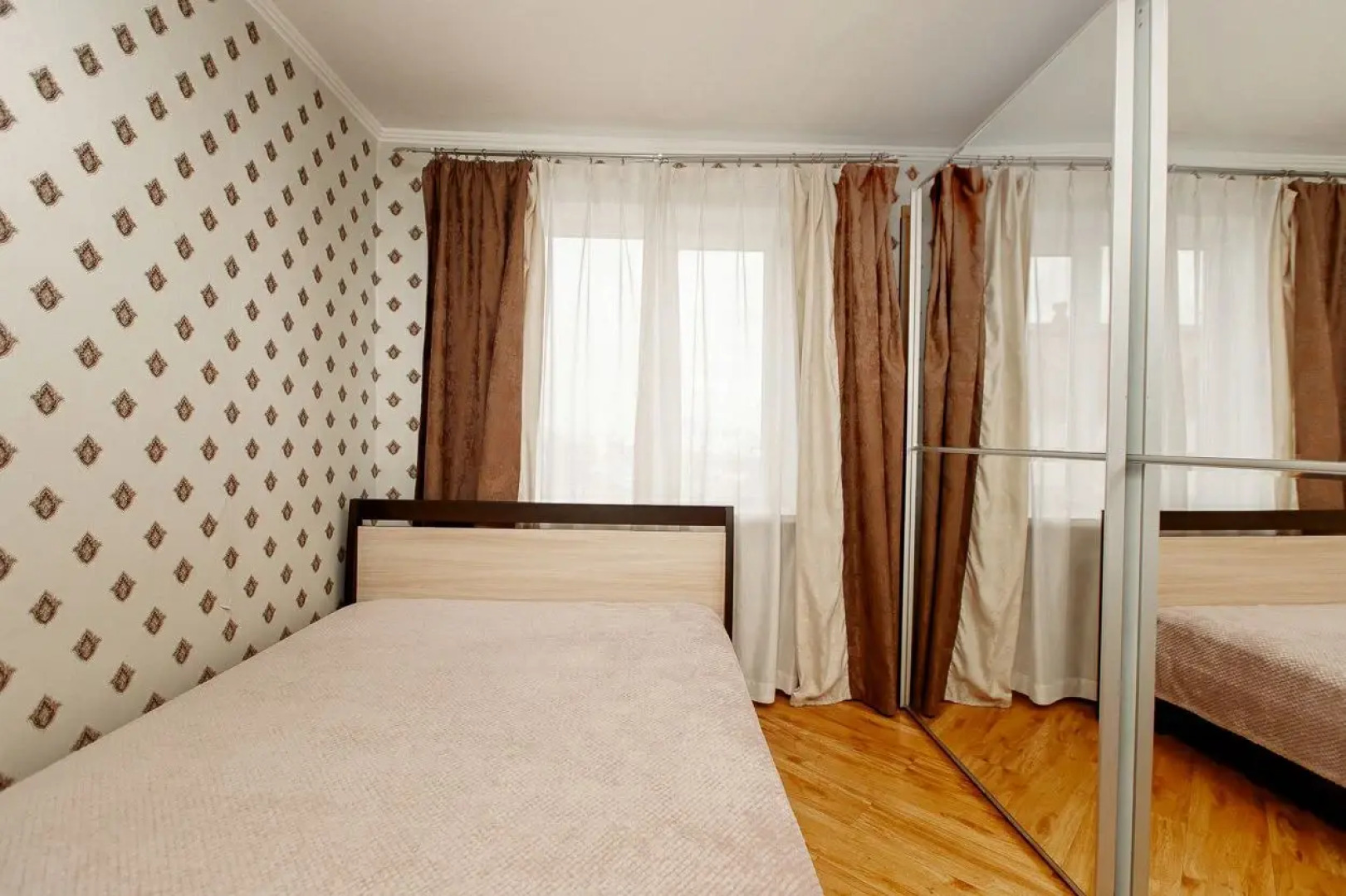 Апартаменты СКомфортом Пограничная 52