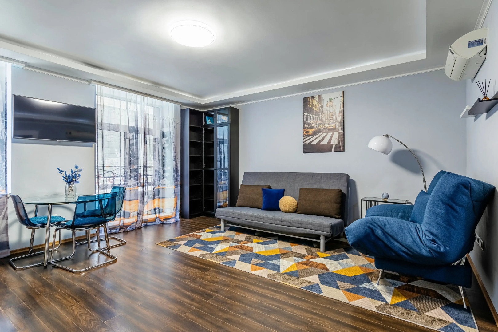 Квартира Улучшенная двухкомнатная во внутреннем дворике Баумана