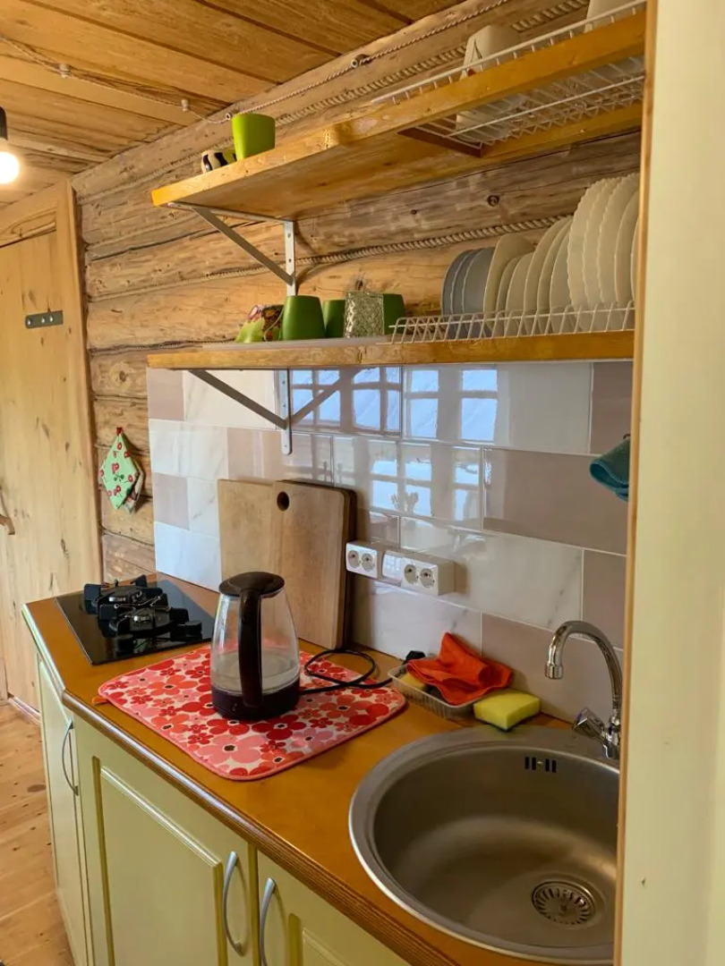 Бунгало Изба Пасечника трехместная. Хутор Медовый.