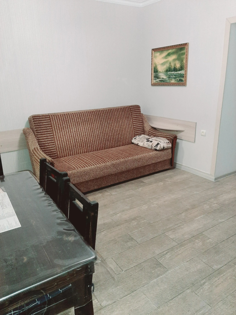 Трехкомнатная квартира в центре на Попцова