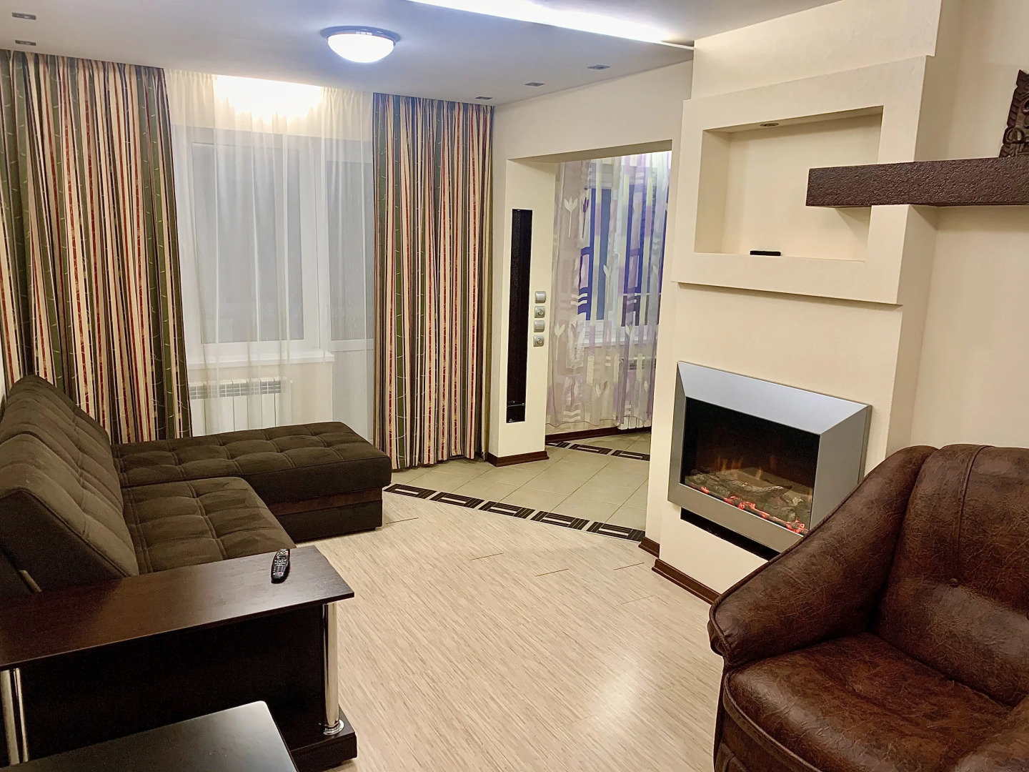 4-комнатная квартира с камином рядом Центральная площадь